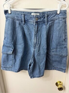 Universal Thread Light Blue Denim Cargo Shorts